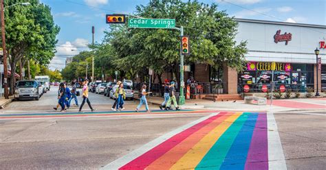 dallas gayborhood bars